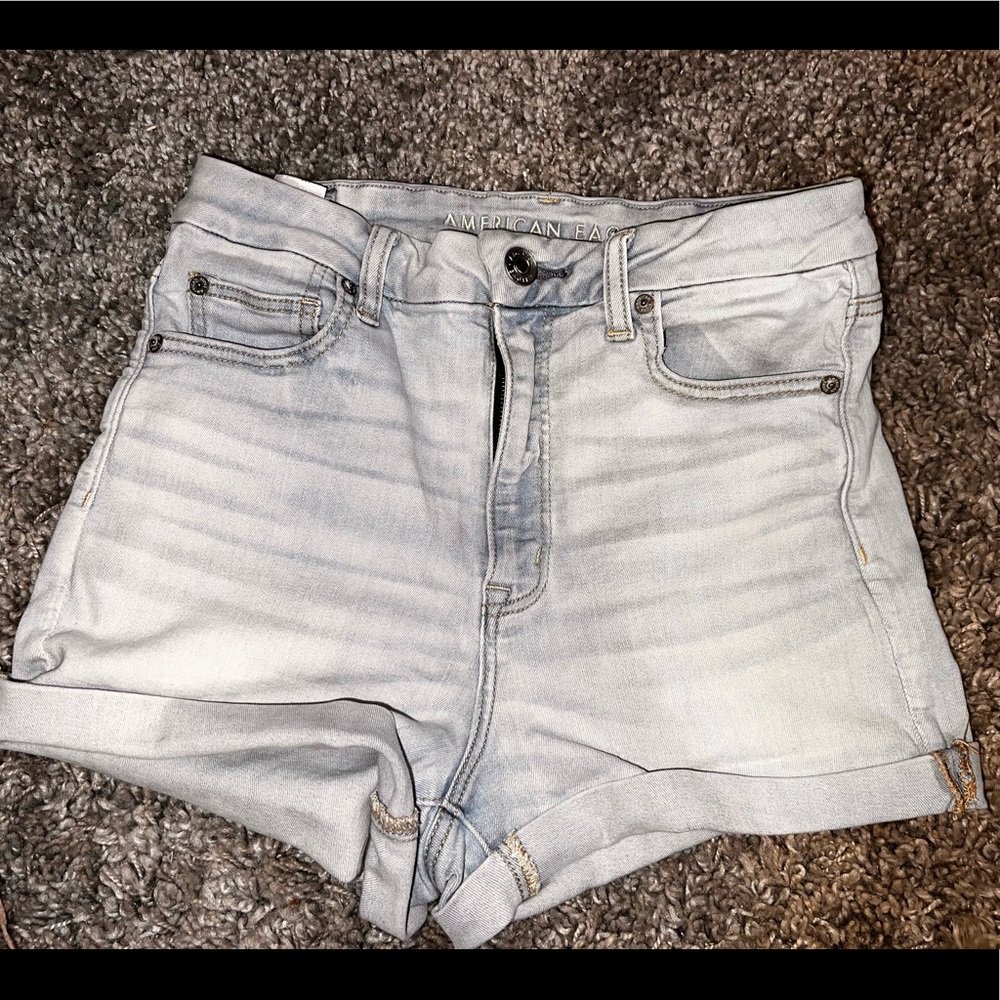 American Eagle light washed denim shorts